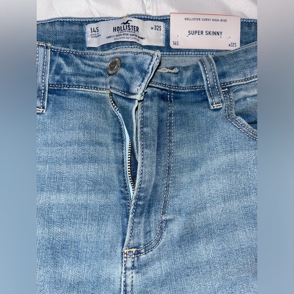Hollister Curvy High Rise Super Skinny Jeans - Picture 2 of 6